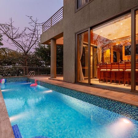 The Blue Horizon By Stayvista - Featuring A Beach-View Villa With A Swimming Pool, Indoor Games, And A Relaxing Balcony Alībāg Exterior foto