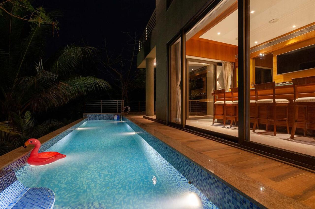 The Blue Horizon By Stayvista - Featuring A Beach-View Villa With A Swimming Pool, Indoor Games, And A Relaxing Balcony Alībāg Exterior foto